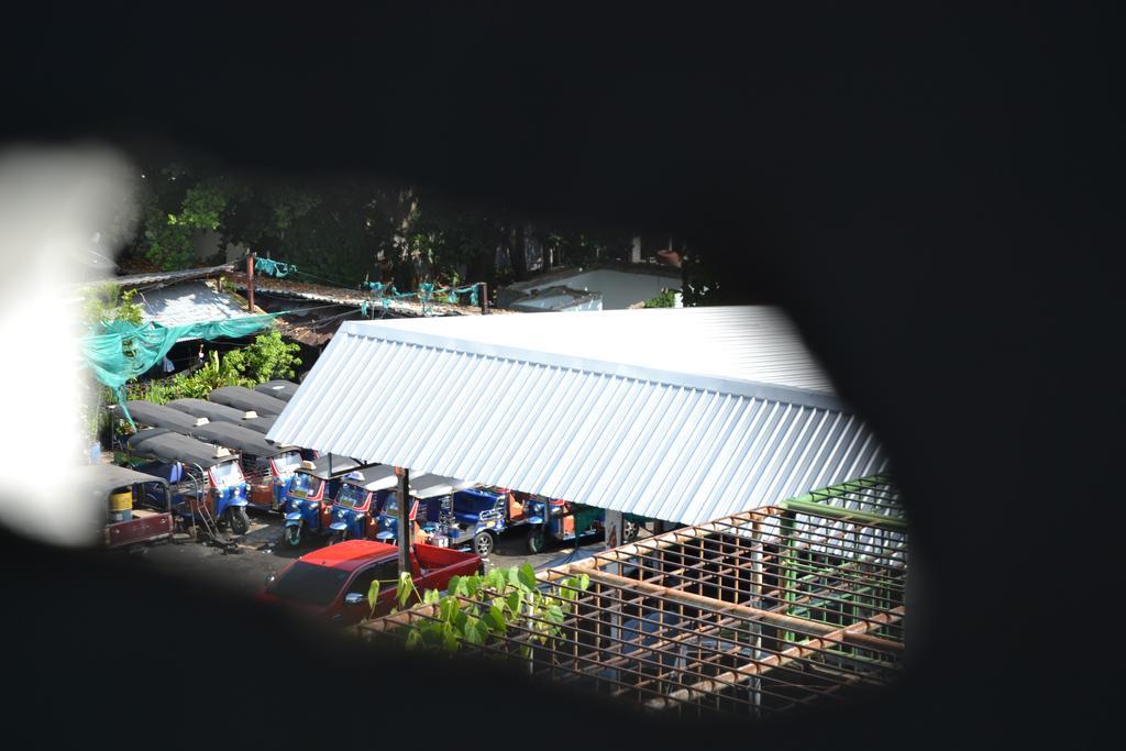 Jeesnail Guesthouse Bangkok Exterior foto
