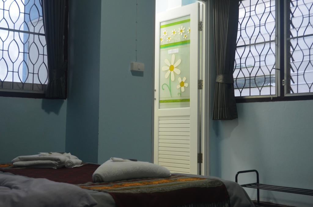 Jeesnail Guesthouse Bangkok Exterior foto