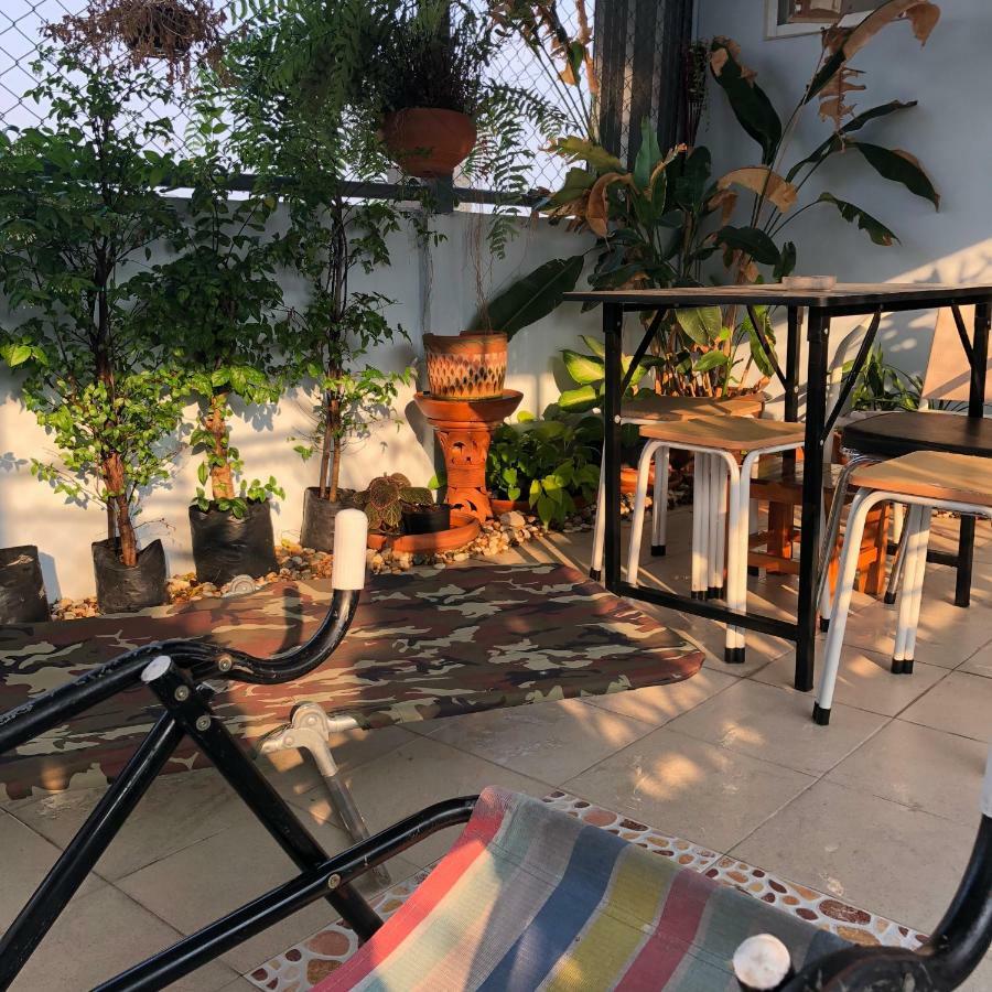 Jeesnail Guesthouse Bangkok Exterior foto